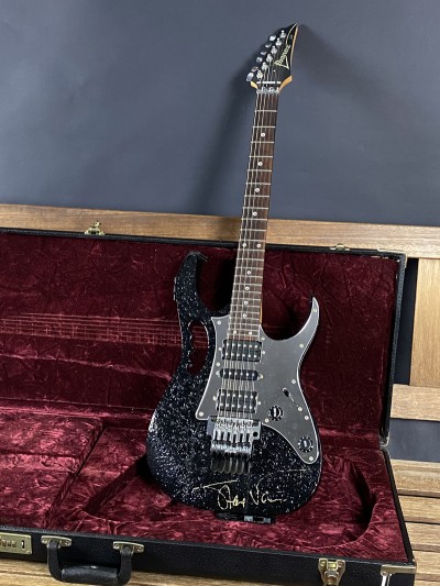Ibanez Steve Vai JEM-7DBK autografada